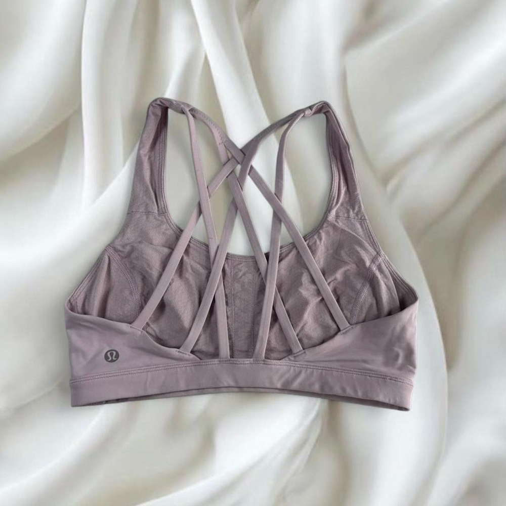 Lululemon light purple strappy sports bra y2k vintage athletic women's size 6